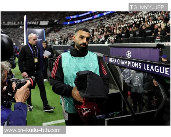 枯坐90分钟 33岁萨拉赫暗示归队 炮轰斯洛特：言而无信一脚踹开我